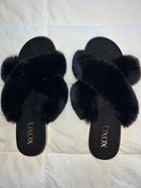 XOXO Duff faux fur sandals